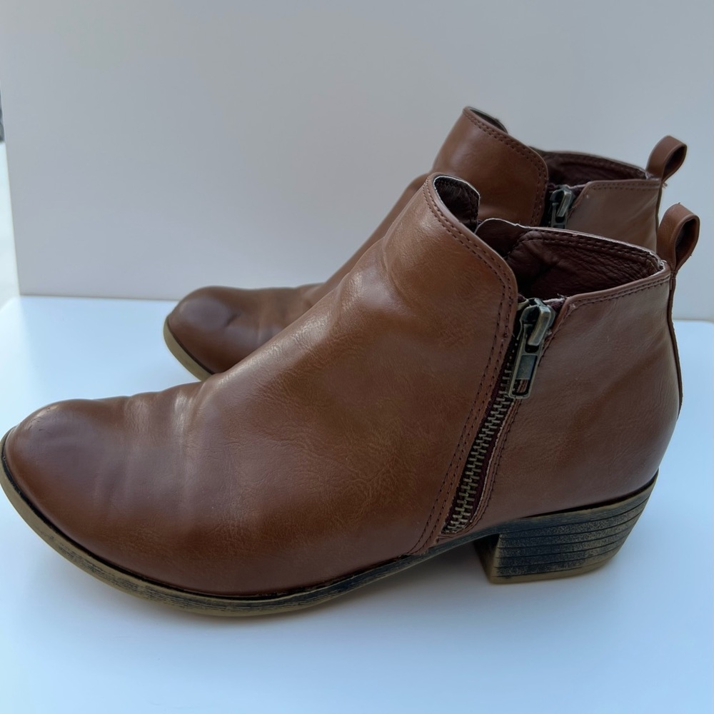Women’s Dunes Boots/Booties 7.5